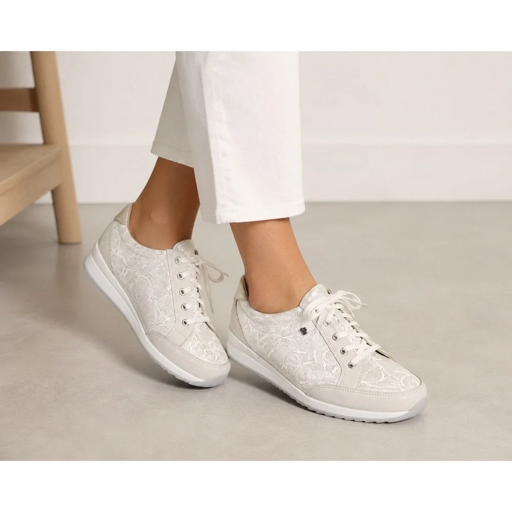 Finn Comfort Womens 6.5 Silver Swirl Leather Lace Up Walking Sneakers Germany